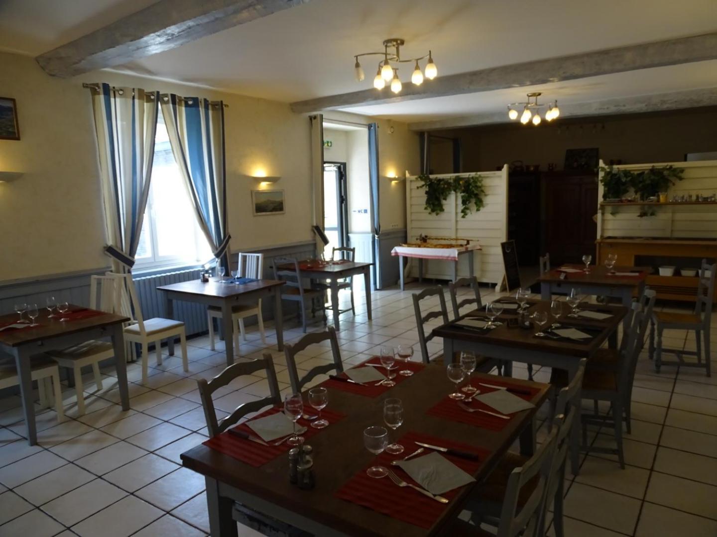 Hotel De La Poste Tardets-Sorholus المظهر الخارجي الصورة