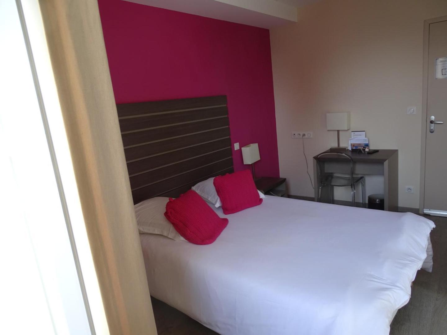 Hotel De La Poste Tardets-Sorholus المظهر الخارجي الصورة